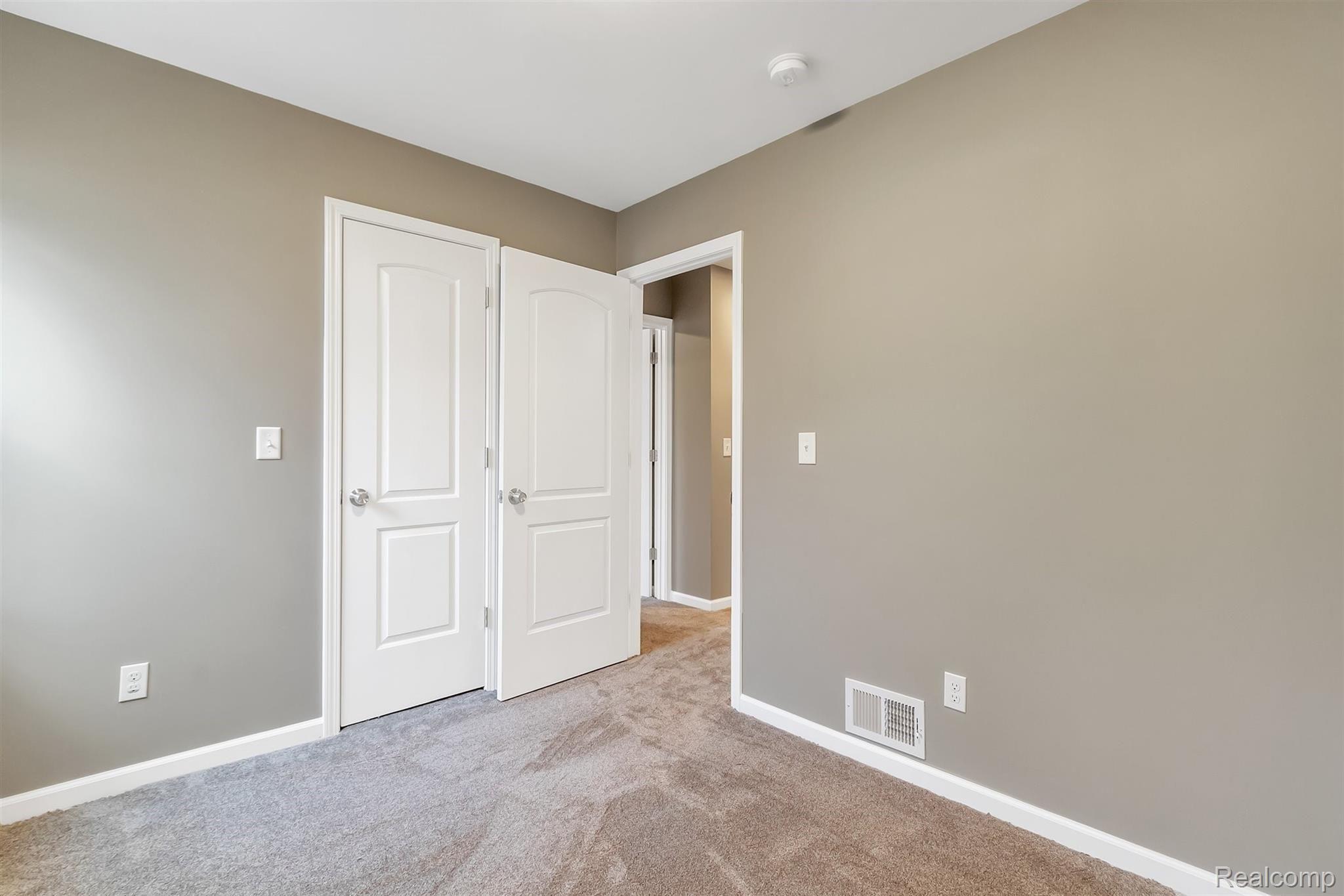 7586 Pelham Road Taylor, MI 48180 - Photo 18 of 46 MASTER BEDROOM
