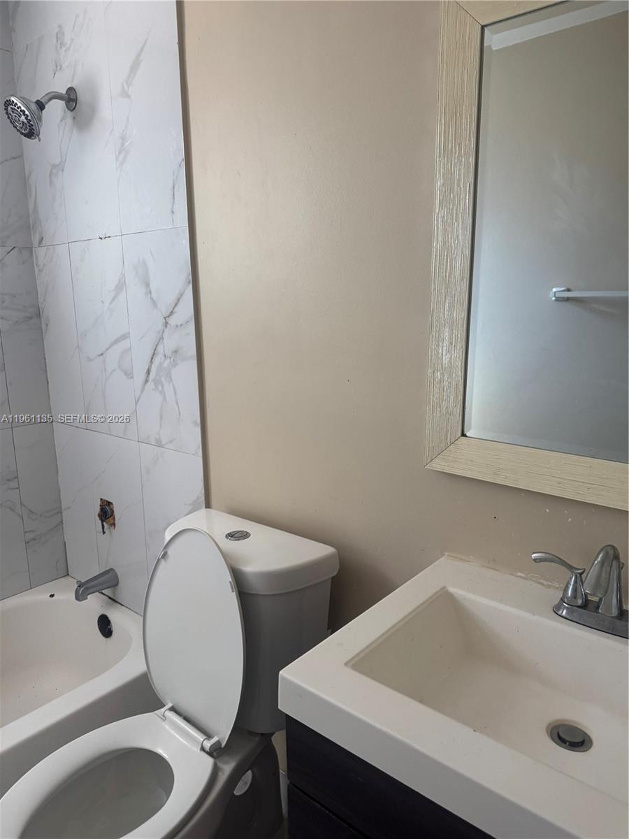 1940 Northwest 96th Street Miami, FL 33147 - Photo 12 of 17