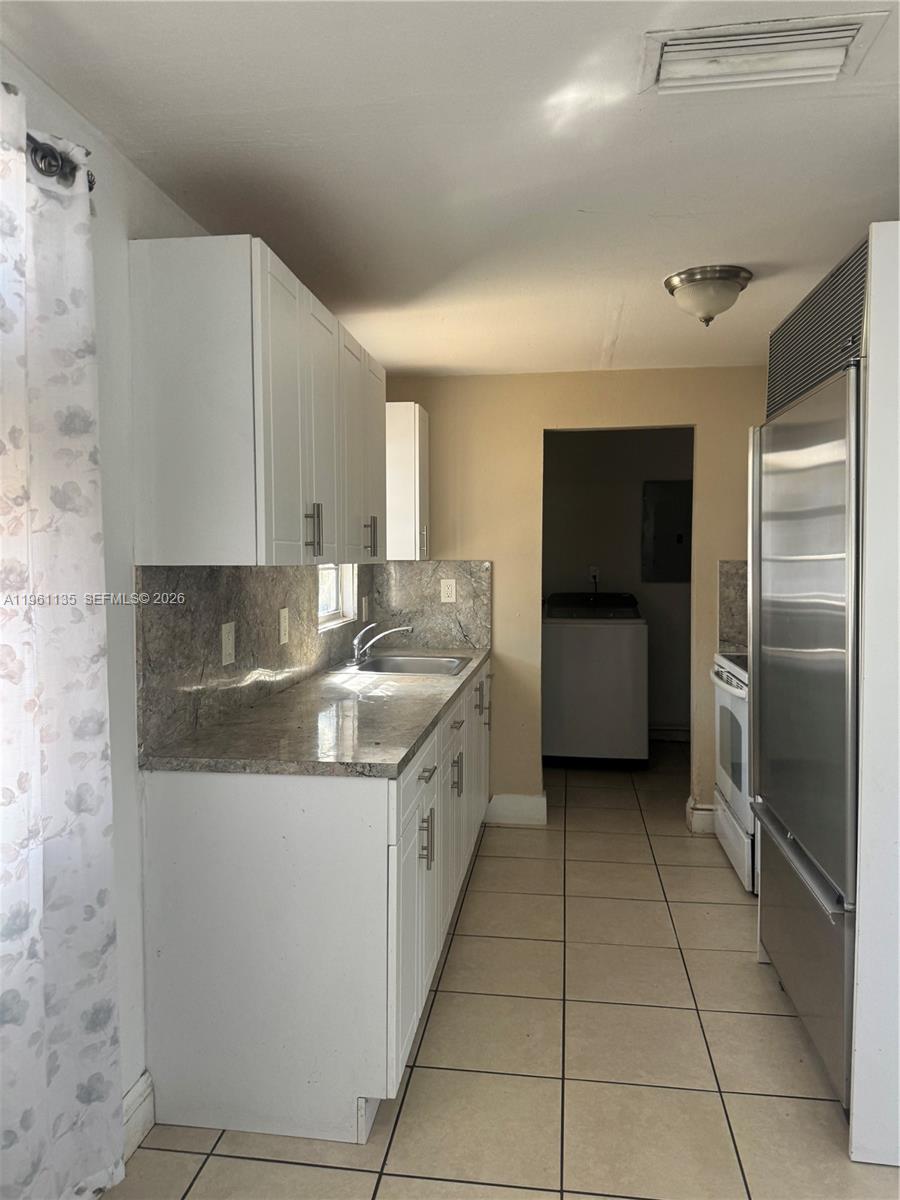 1940 Northwest 96th Street Miami, FL 33147 - Photo 15 of 17