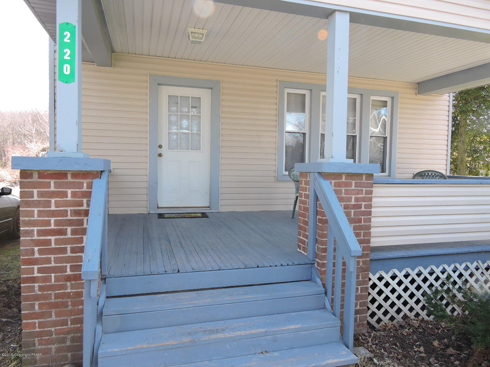 220 Learn Road Tannersville, PA 18372 - Photo 3 of 22 ENTRANCE