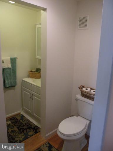 1040 Grovehill Road Halethorpe, MD 21227 - Photo 24 of 29 Main Level Full Bath