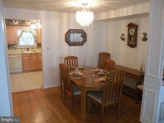 1040 Grovehill Road Halethorpe, MD 21227 - Photo 5 of 29 Dining Room