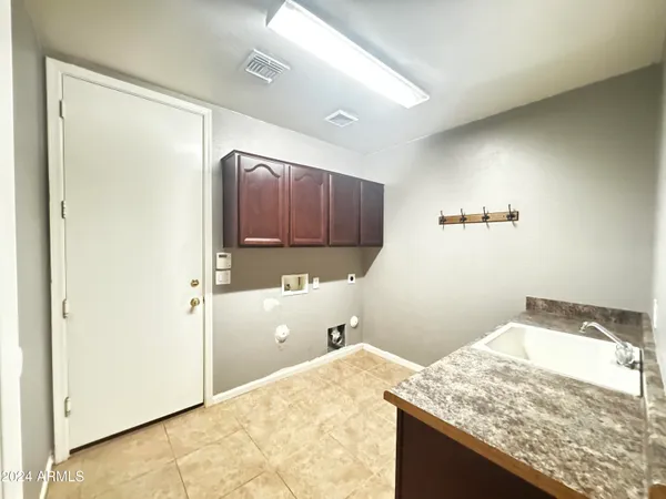 $3,495 | 502 East Kaibab Place, Chandler, AZ 85249