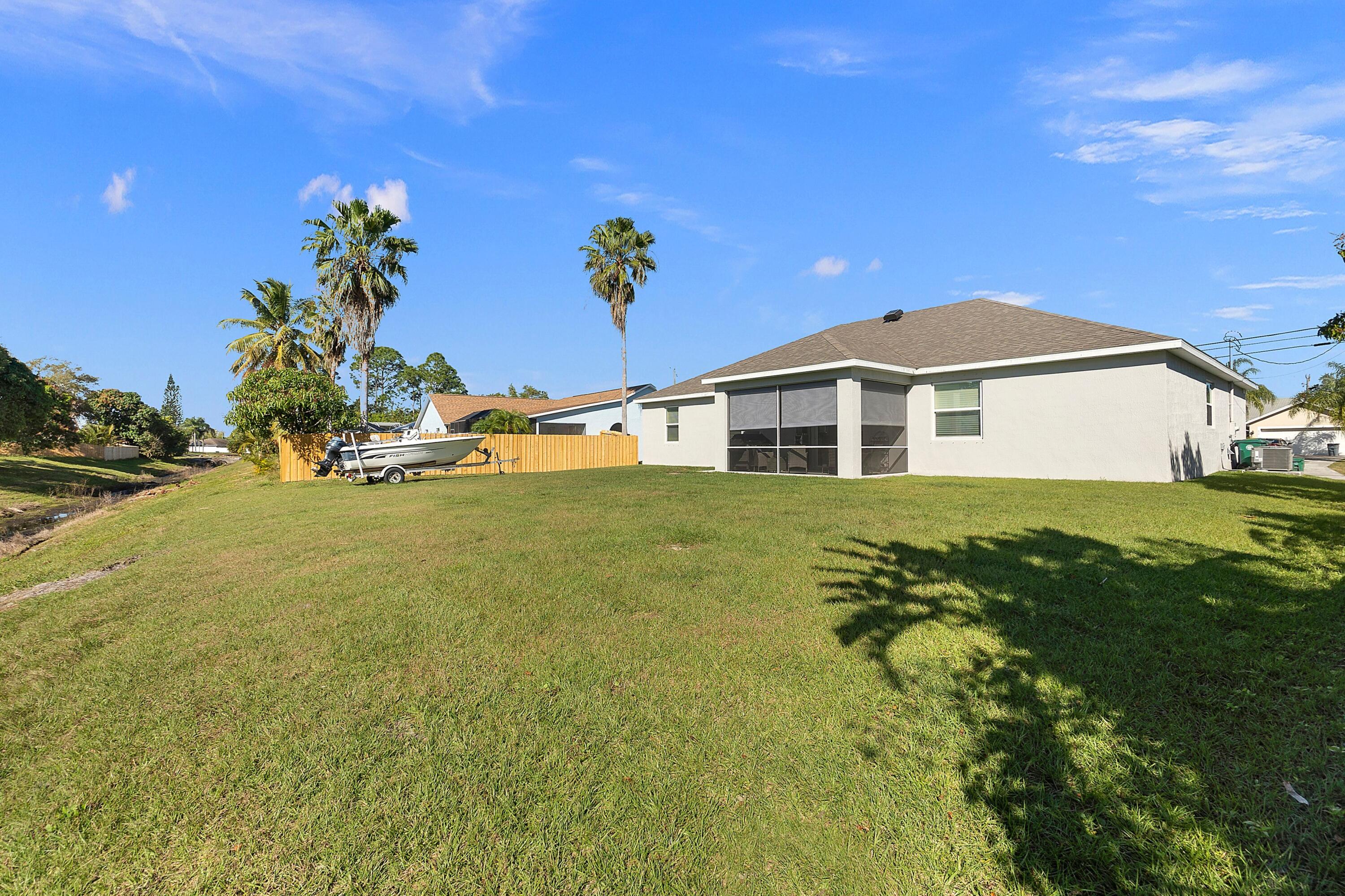 383 Southeast Cork Road Port St. Lucie, FL 34984 - Photo 34 of 37 c33