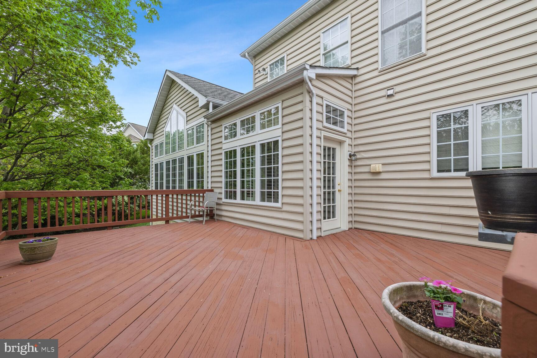 10408 Grey Fox Road Potomac, MD 20854 - Photo 41 of 47 Absolute Privacy for Grilling & Dining