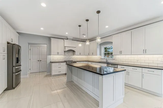 $1,250,000 | Lot 10 Sycamore Estates, Nesconset, NY 11767