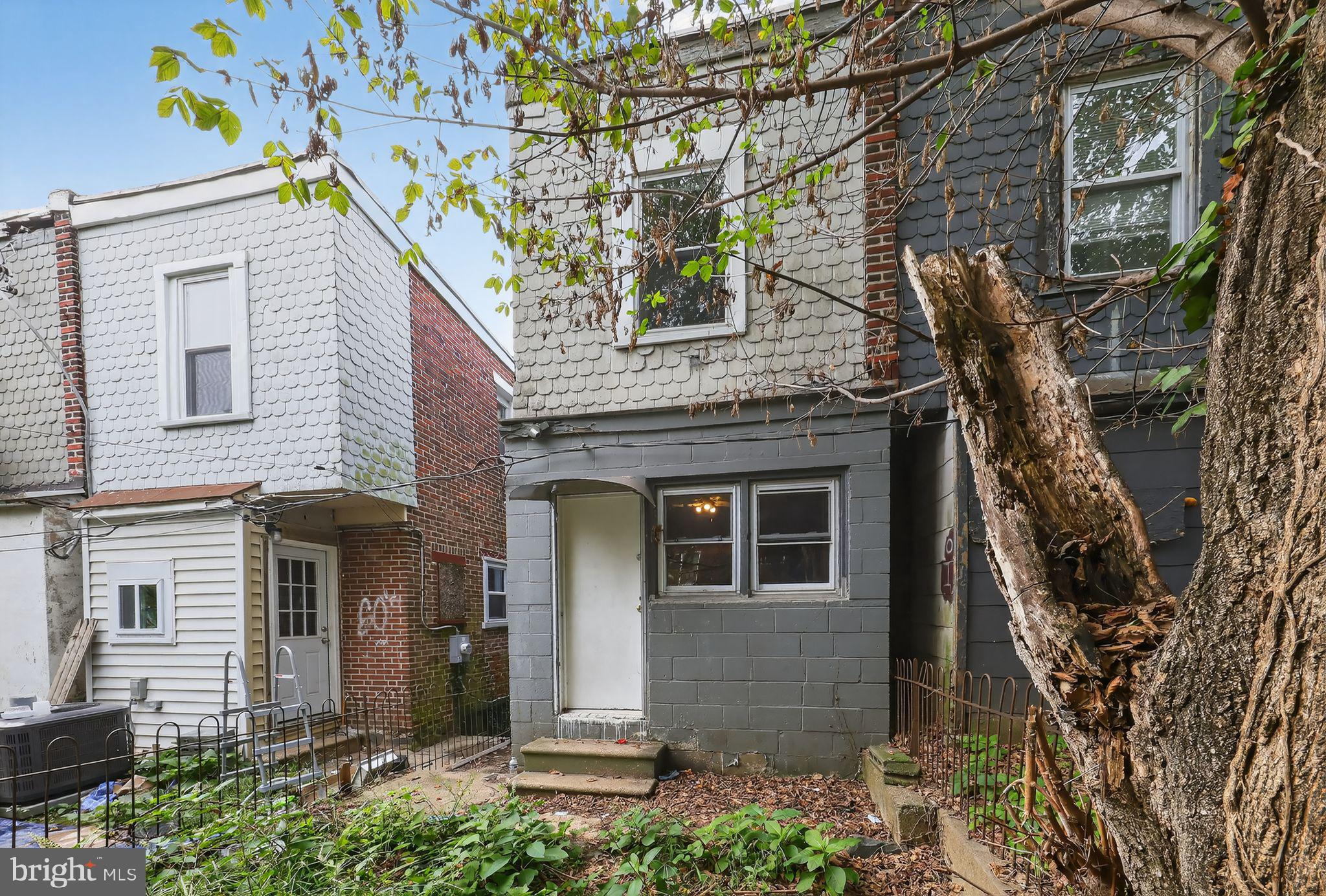 11 East 24th Street Wilmington, DE 19802 - Photo 20 of 31 a front view of a house with garden