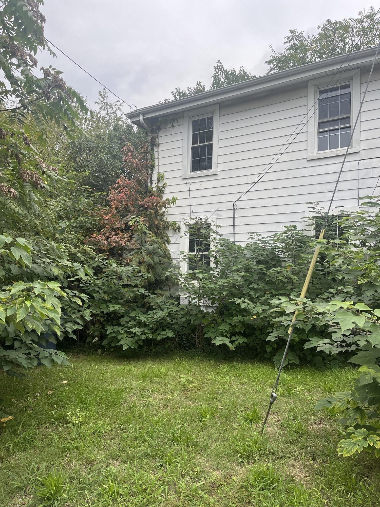 802 Morrill Avenue Southeast Roanoke, VA 24013 - Photo 2 of 11 IMG_1720