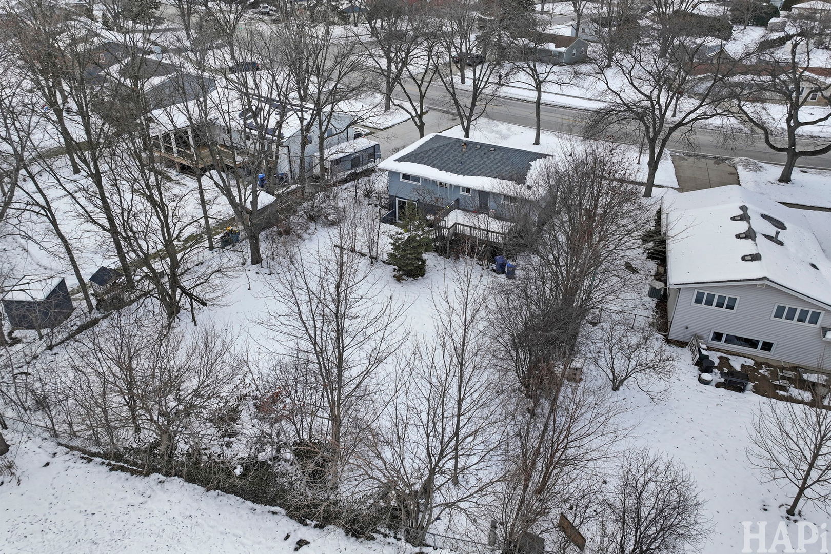 1835 West Weathersfield Way Schaumburg, IL 60193 - Photo 50 of 54 a backyard of a house with lots of green space