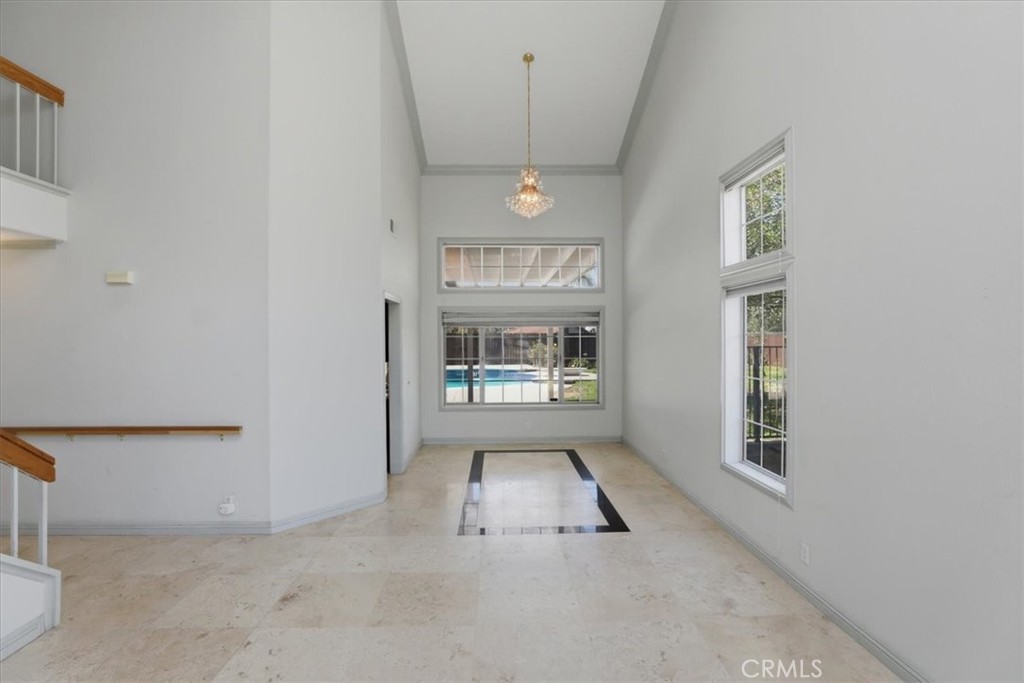 21227 Dickinson Road Moreno Valley, CA 92557 - Photo 10 of 59