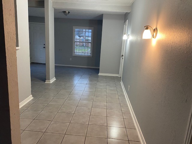 7202 Shotwell Street Houston, TX 77028 - Photo 6 of 8 a view of an empty room and window