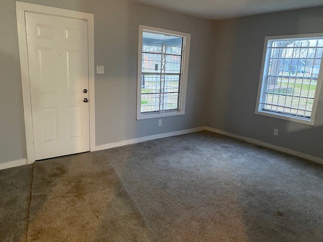 7202 Shotwell Street Houston, TX 77028 - Photo 7 of 8 a view of an empty room with a window