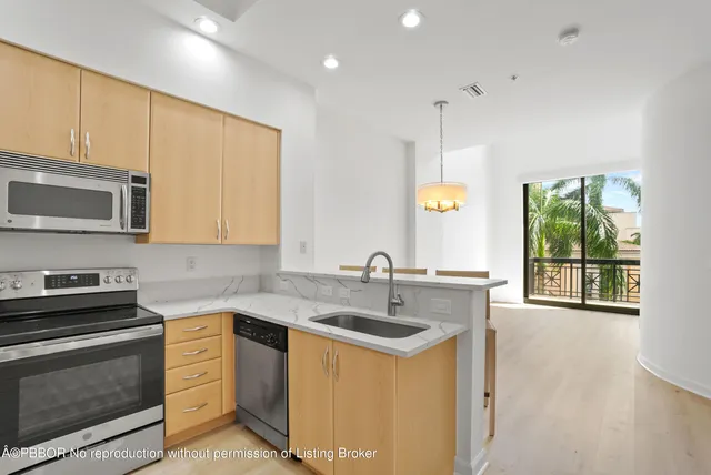 $565,000 | 801 South Olive Avenue, Unit 211, West Palm Beach, FL 33401