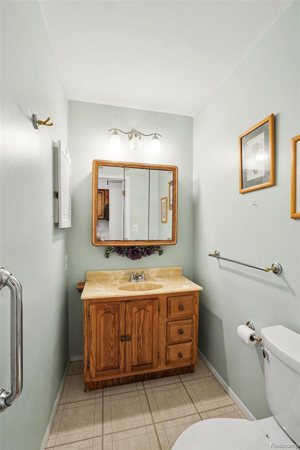 4023 South Genesee Road Grand Blanc, MI 48439 - Photo 29 of 39 021_file_2720.jpg