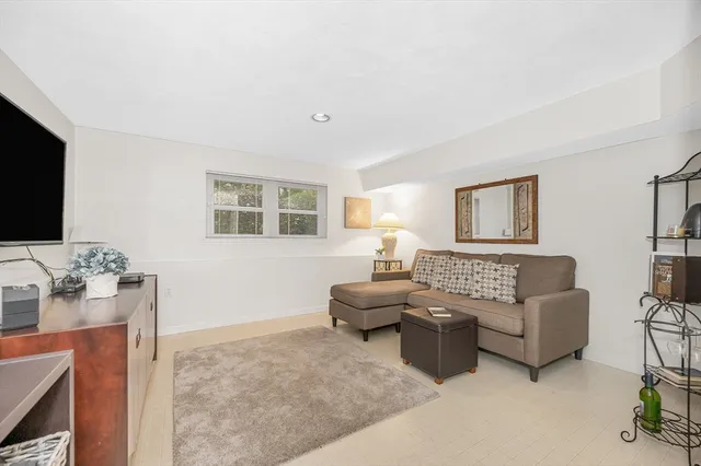 $649,900 | 7 Carnation Circle, Unit C, Reading, MA 01867