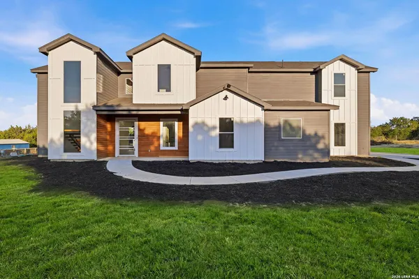 $614,900 | 226 Lets Roll Drive, Fischer, TX 78623