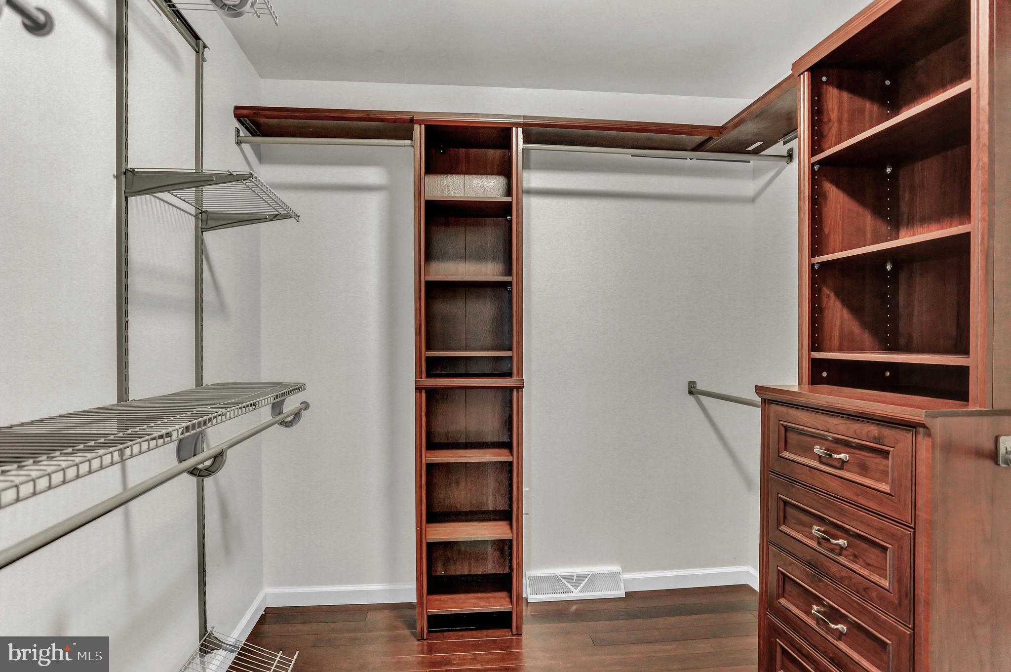 40 Locust Point Road Manchester, PA 17345 - Photo 59 of 66 PRIMARY BEDROOM WALK-IN CLOSET
