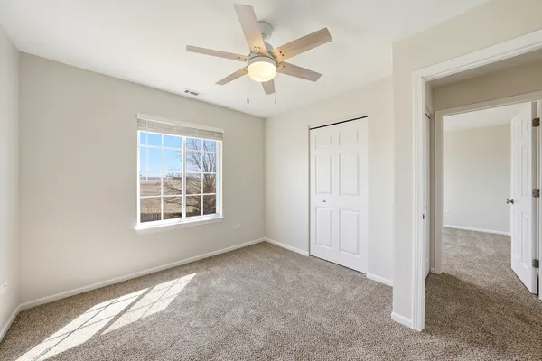 $284,950 | 1420 Sherborn Court North, Minooka, IL 60447