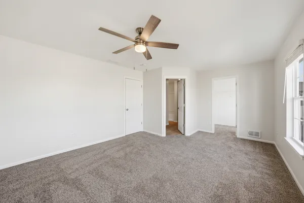 $284,950 | 1420 Sherborn Court North, Minooka, IL 60447