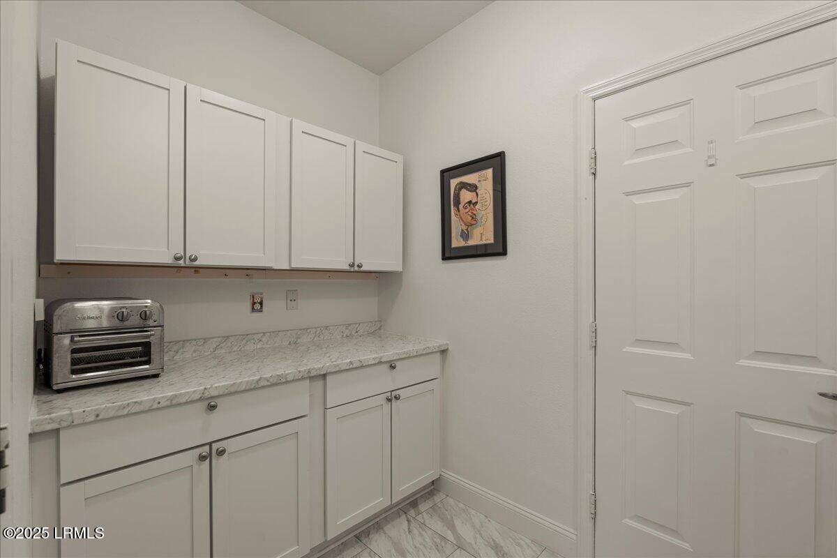 61 Hampton Circle Bluffton, SC 29909 - Photo 11 of 24 10-Pantry