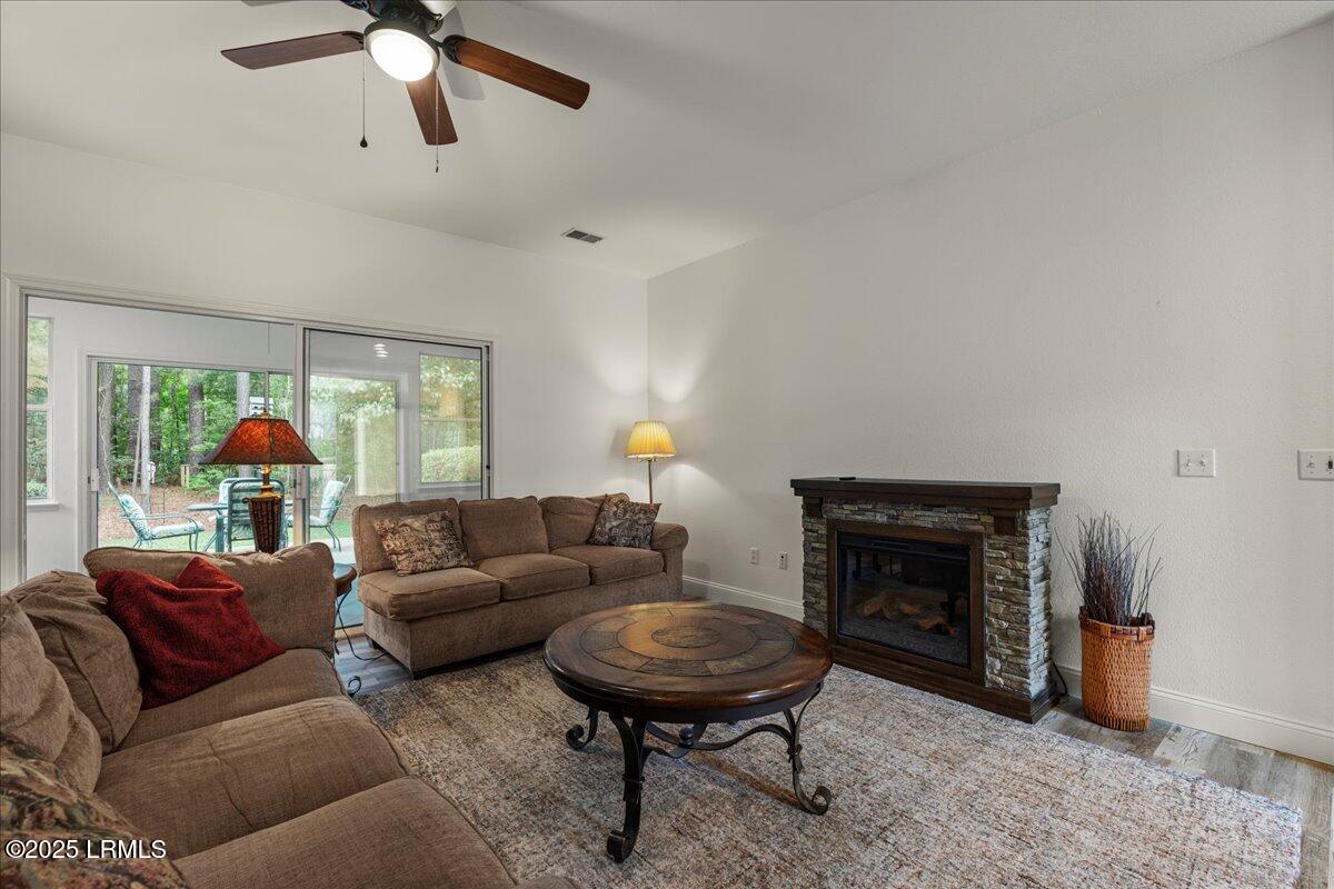 61 Hampton Circle Bluffton, SC 29909 - Photo 4 of 24 03-Living Room