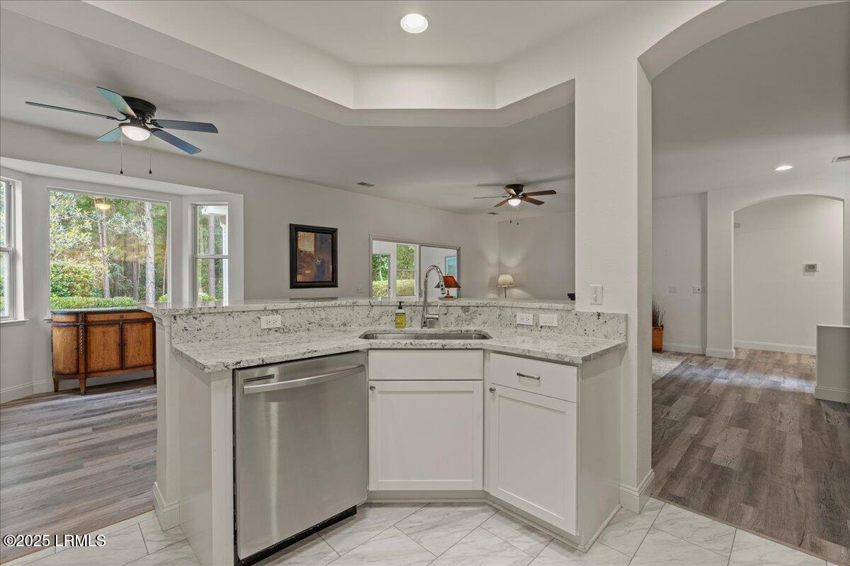 61 Hampton Circle Bluffton, SC 29909 - Photo 10 of 24 09-Kitchen