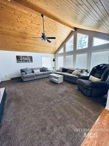 $849,000 | 126 Par Drive, Cascade, ID 83611