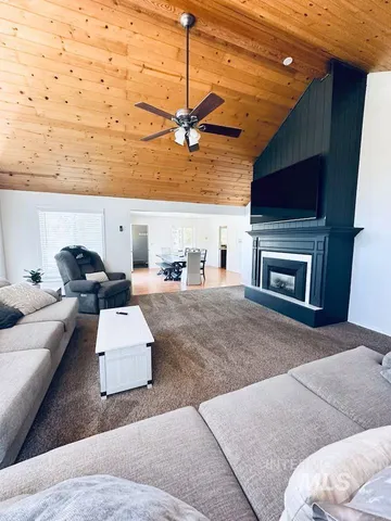 $849,000 | 126 Par Drive, Cascade, ID 83611