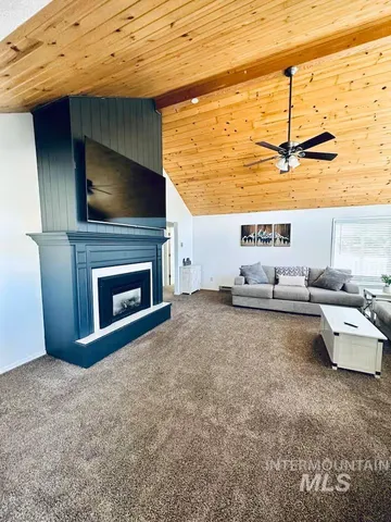 $849,000 | 126 Par Drive, Cascade, ID 83611