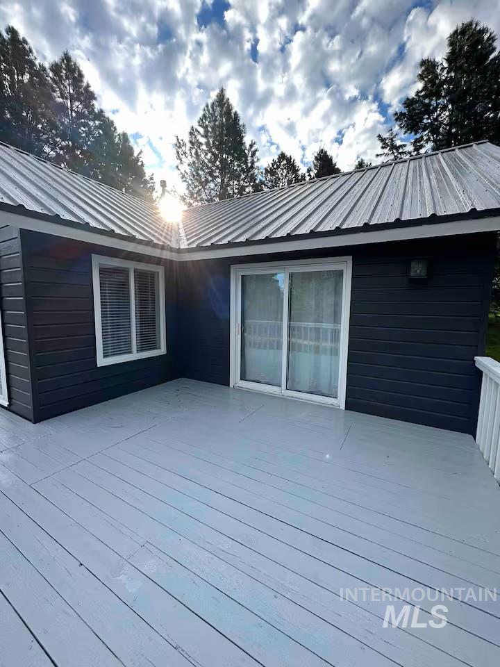 126 Par Drive Cascade, ID 83611 - Photo 7 of 45 View of wooden deck