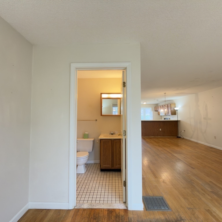 48 Castlegate Drive, Unit 48 Springfield, MA 01129 - Photo 9 of 21