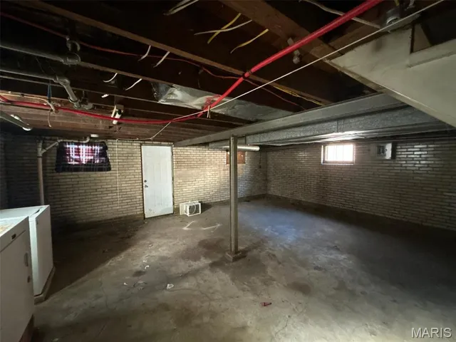 $69,900 | 6514 Glenmore Avenue, St. Louis, MO 63121