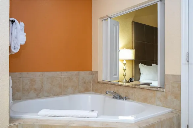 $175,000 | 12527 Floridays Resort Drive, Unit 611E, Orlando, FL 32821