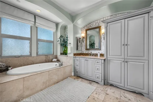$3,549,000 | 1036 Avenue C, Redondo Beach, CA 90277