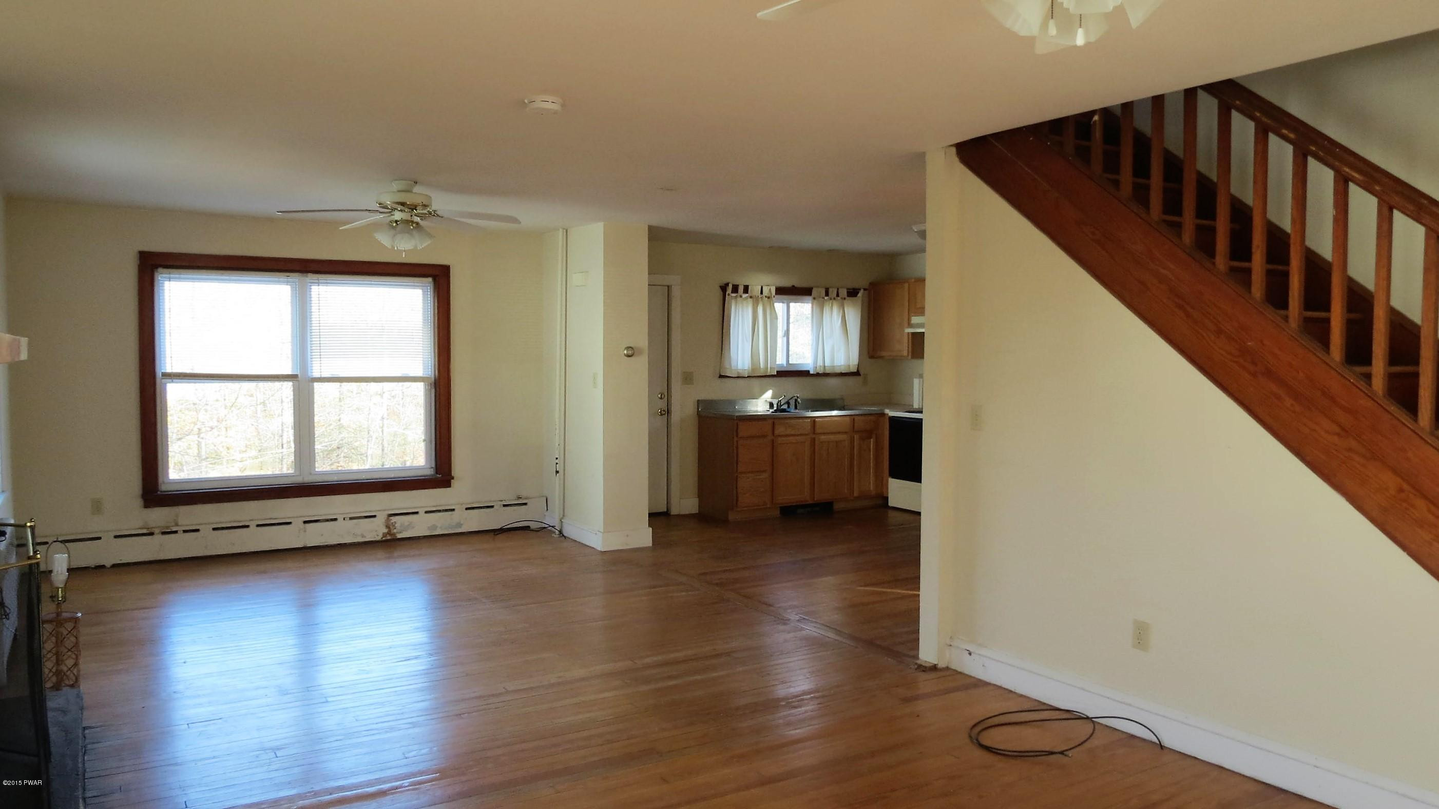 1343 Rt 507 Greentown, PA 18426 - Photo 7 of 10