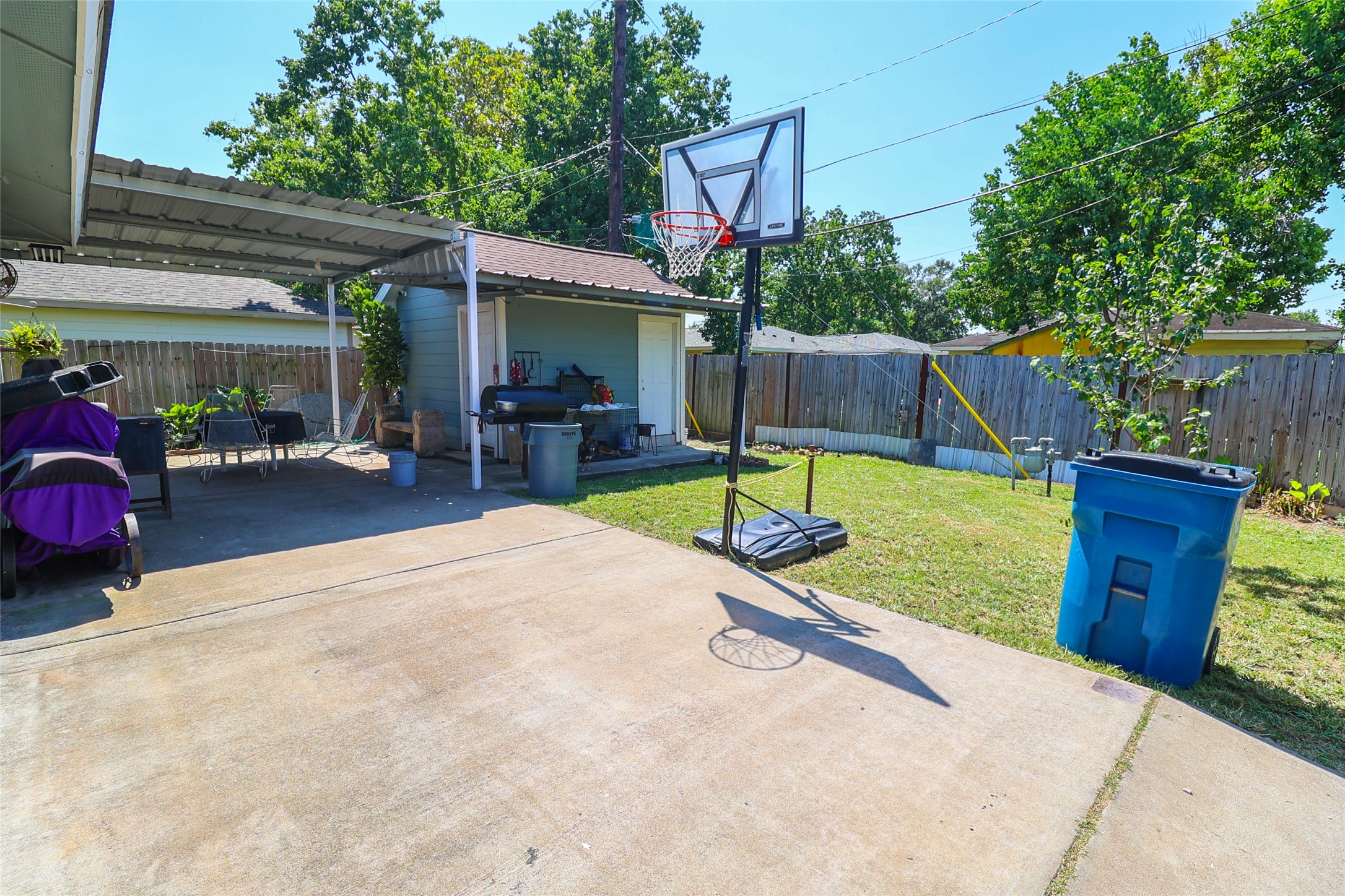 416 Clara Road South Houston, TX 77587 - Photo 40 of 50 a view of a backyard with sitting area and furniture