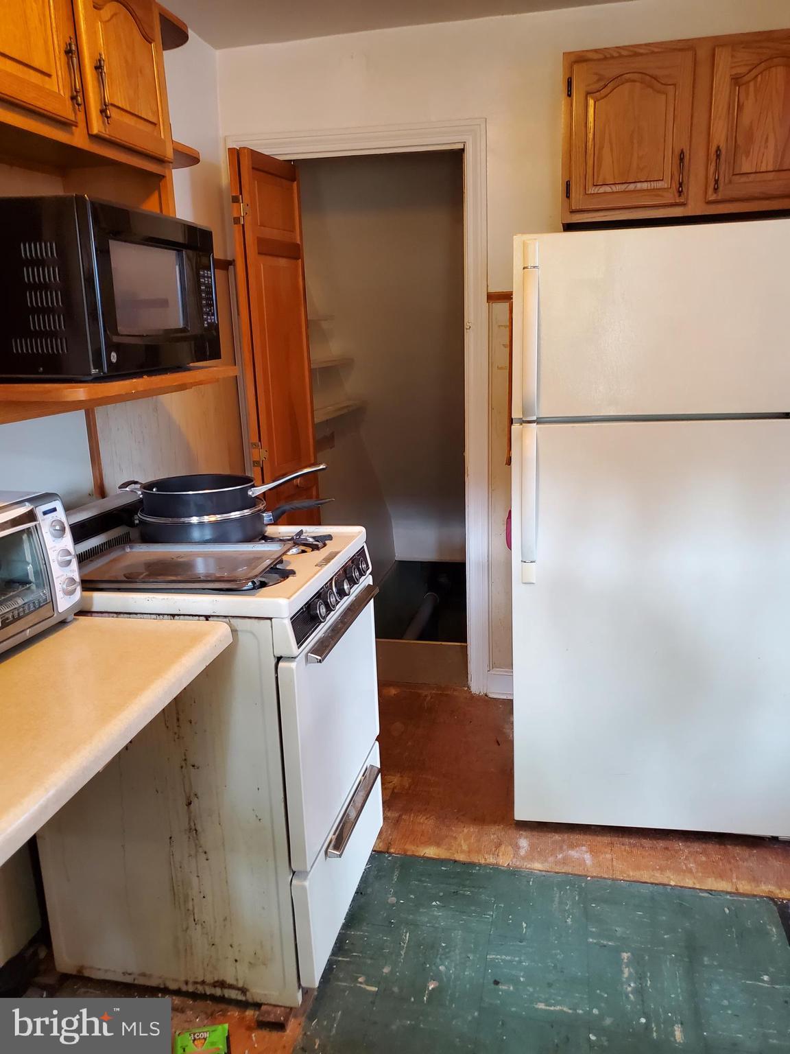 2238 Manor Road Upper Darby, PA 19082 - Photo 8 of 15
