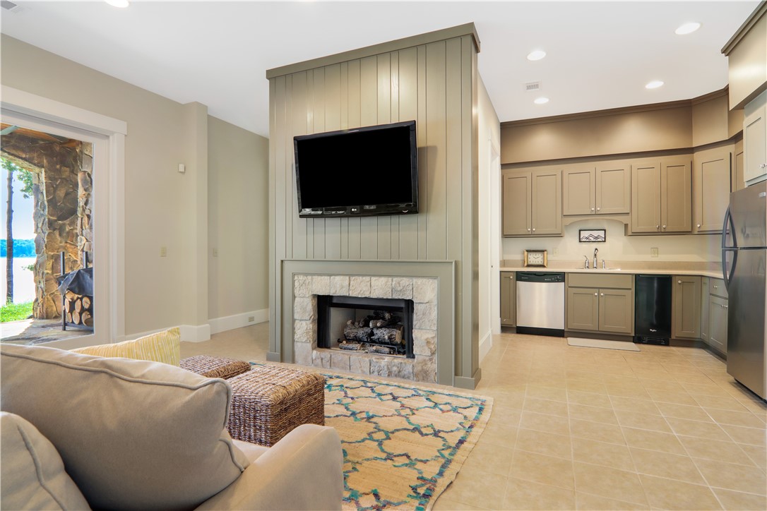 319 Green Tree Court Seneca, SC 29672 - Photo 24 of 28