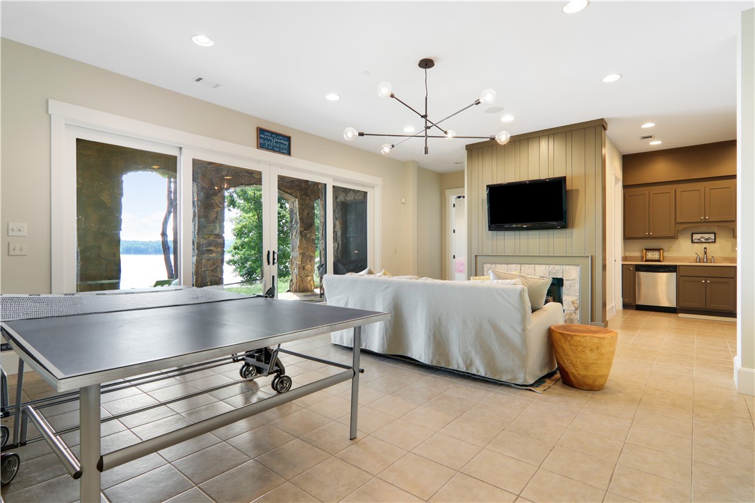 319 Green Tree Court Seneca, SC 29672 - Photo 25 of 28