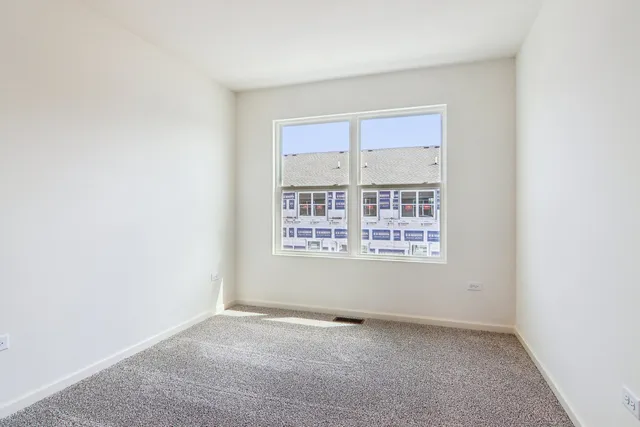 $384,990 | 1380 Foxglove Drive, Bartlett, IL 60103