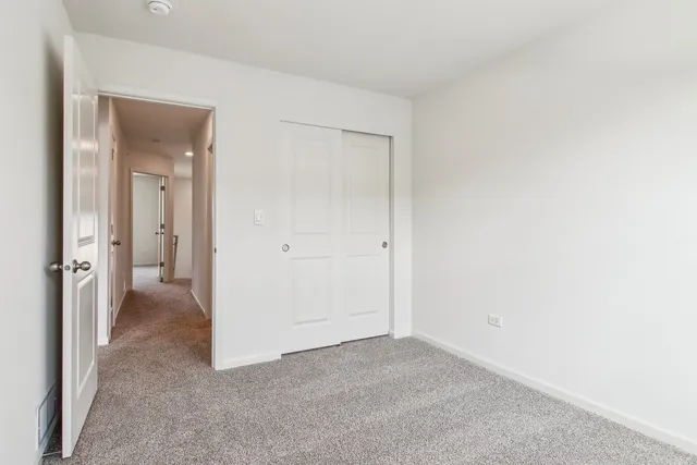 $384,990 | 1380 Foxglove Drive, Bartlett, IL 60103