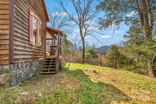 $400,000 | 1240 Ferguson Cove Loop, Clyde, NC 28721