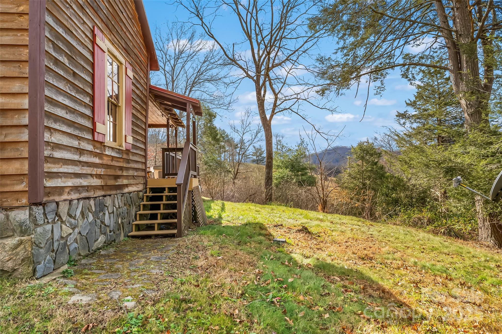 1240 Ferguson Cove Loop Clyde, NC 28721 - Photo 19 of 35