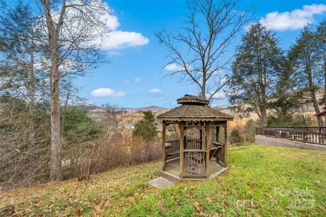 $400,000 | 1240 Ferguson Cove Loop, Clyde, NC 28721