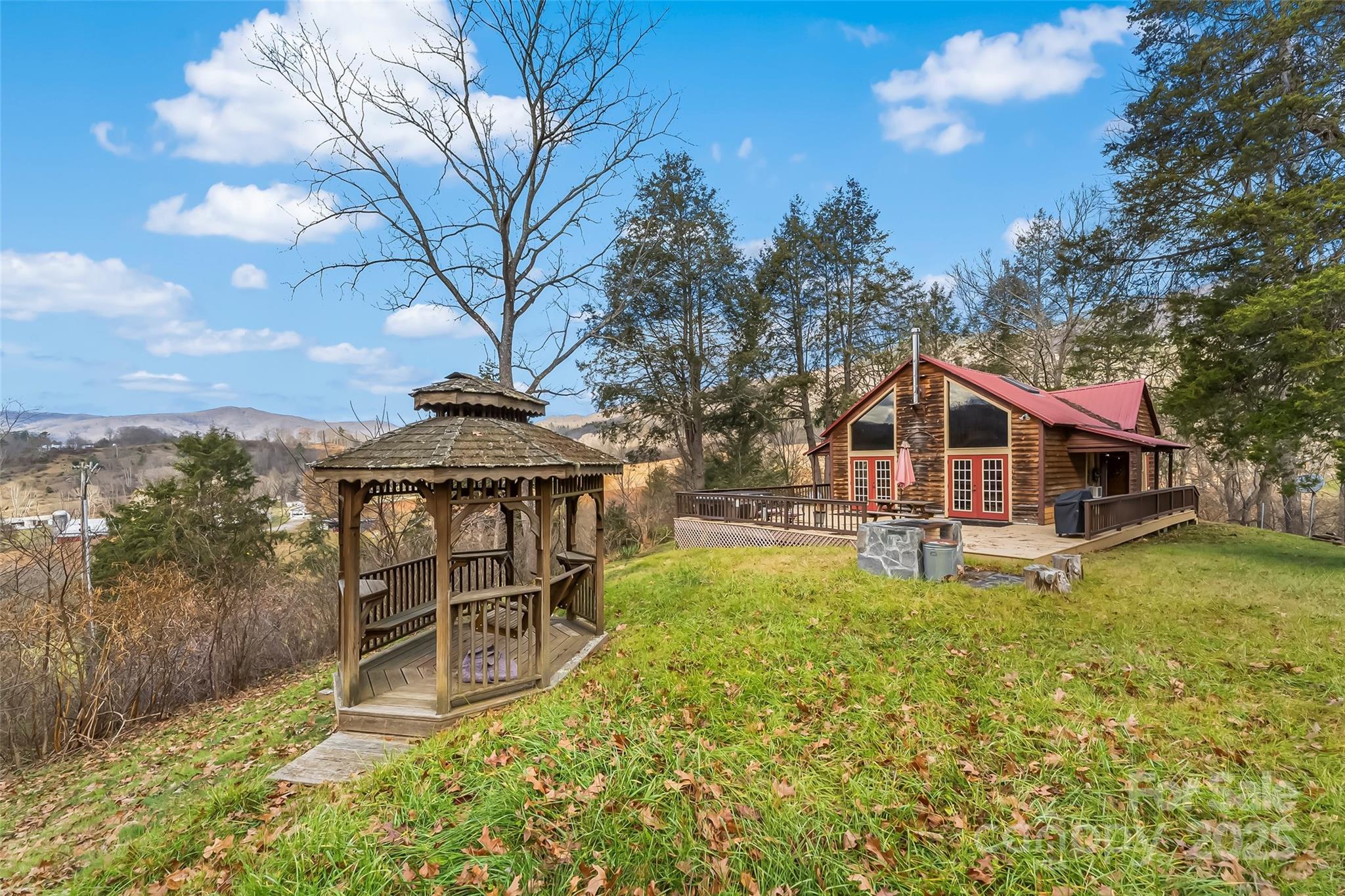 1240 Ferguson Cove Loop Clyde, NC 28721 - Photo 21 of 35