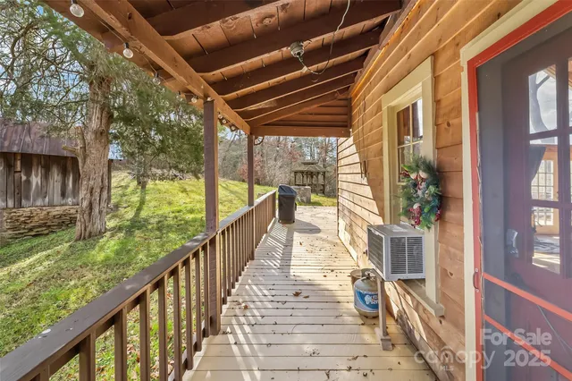 $400,000 | 1240 Ferguson Cove Loop, Clyde, NC 28721