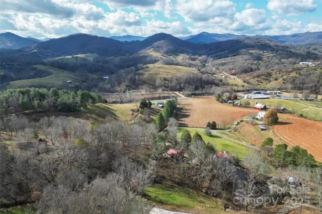 $400,000 | 1240 Ferguson Cove Loop, Clyde, NC 28721