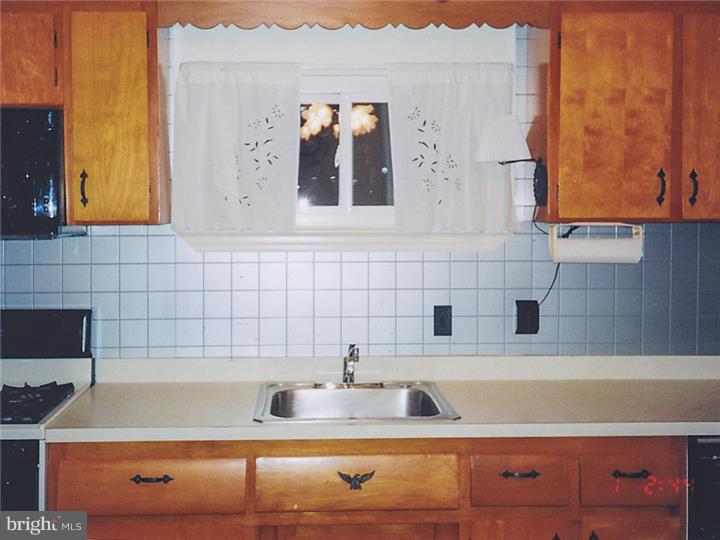 408 Vincent Road Willow Grove, PA 19090 - Photo 14 of 22 Unit #2