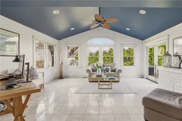 $1,500,000 | 3 Deerfield Drive, Barrington, RI 02806