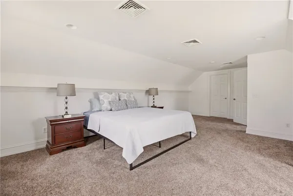 $1,500,000 | 3 Deerfield Drive, Barrington, RI 02806